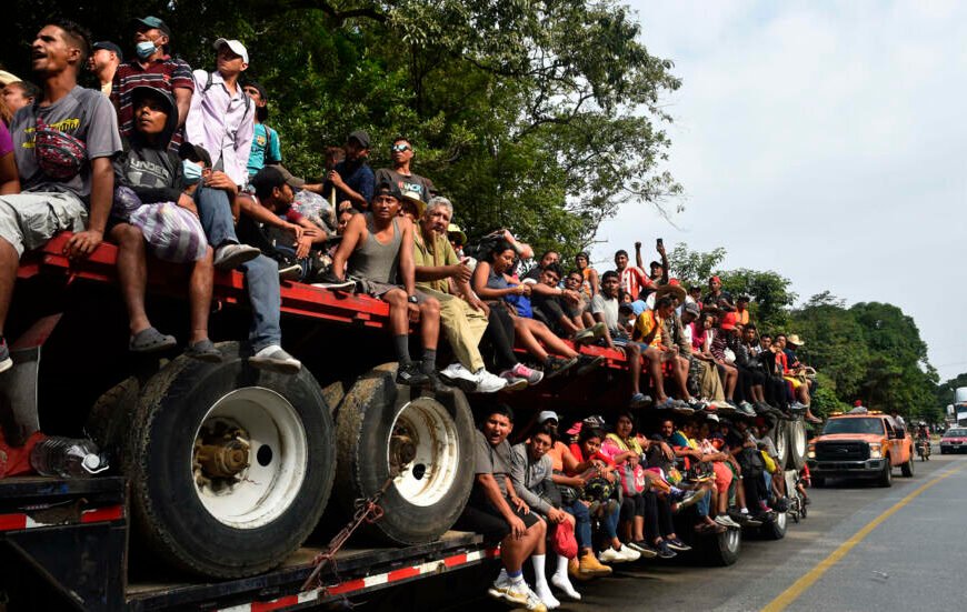 Transporte de migrantes por el gobierno de México:…