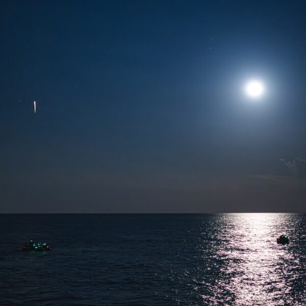 La primera misión espacial privada fue un éxito