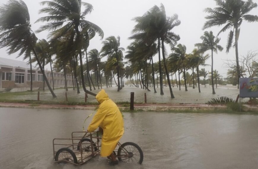 Pánico en Florida por la llegada del huracán Milton