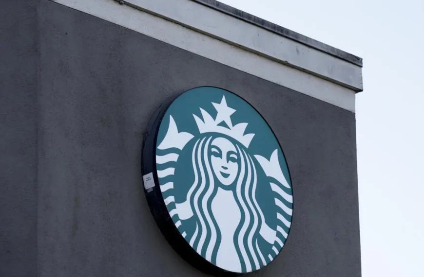 Inicia huelga de los baristas de Starbucks en…