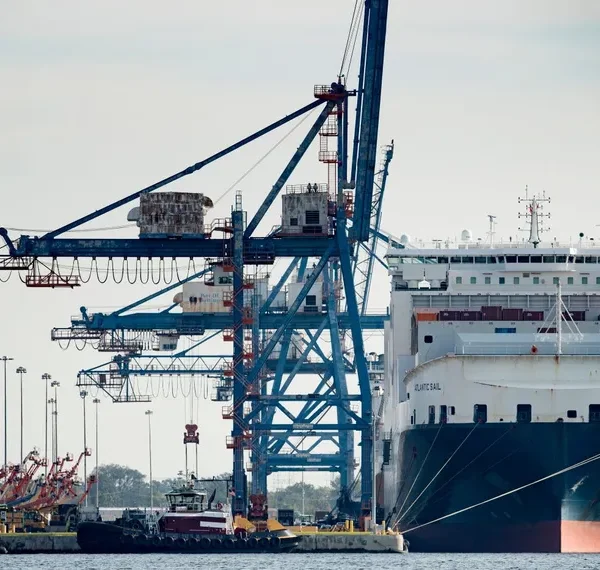 Trump firme con imposición de aranceles del 25…