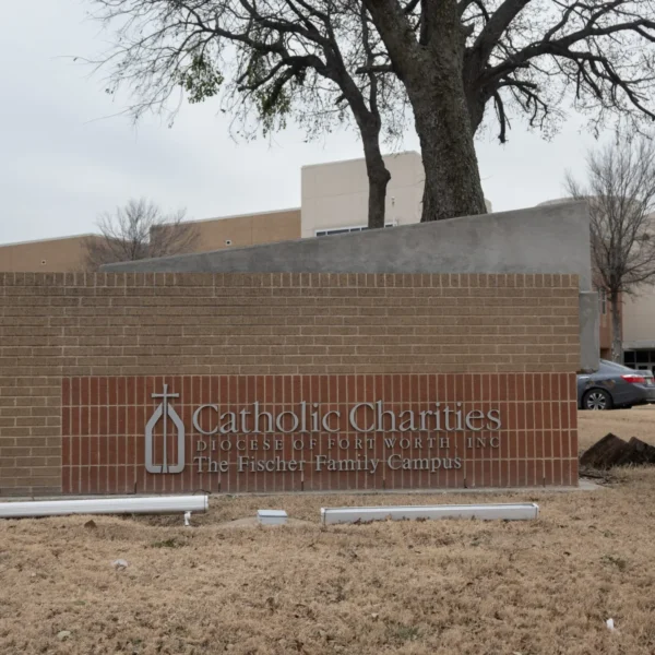 Catholic Charities Fort Worth presentó una demanda contra…
