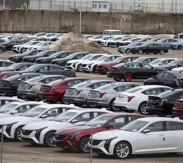 Retrasan por un mes los aranceles para el&hellip;