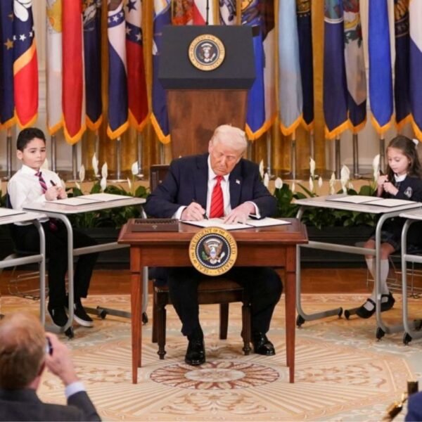 Ordenan desmantelar el departamento de Educación de Estados&hellip;