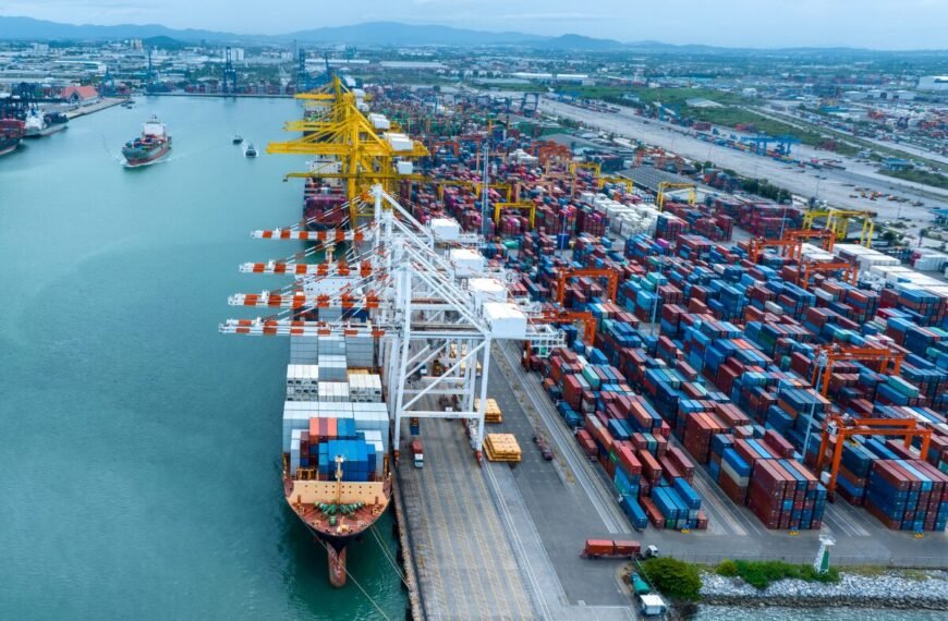 Los barcos chinos con nuevos aranceles&hellip;