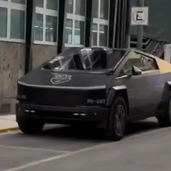 Las modernas patrullas Cybertruck de Jalisco