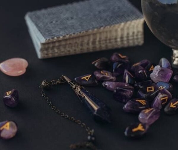 El mercado de la brujería y el esoterismo…