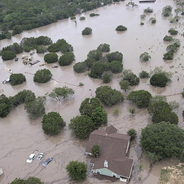 Suben a 120 los muertos por inundaciones en&hellip;