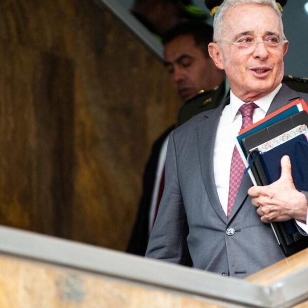 Condena a Álvaro Uribe Vélez: 12 años de&hellip;