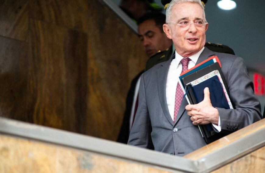 Condena a Álvaro Uribe Vélez: 12&hellip;