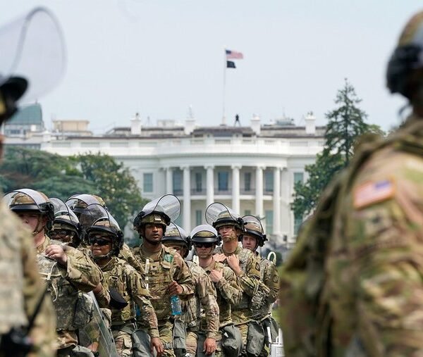 Trump ordena el control federal de la policía…